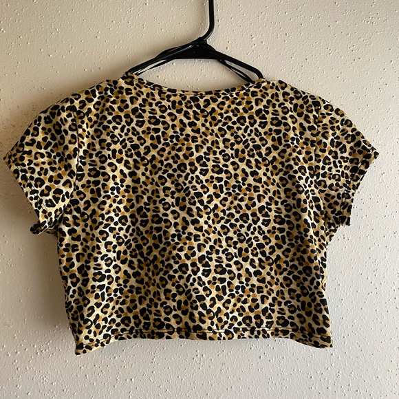 leopard twisted cropped blouse - Picture 6 of 6